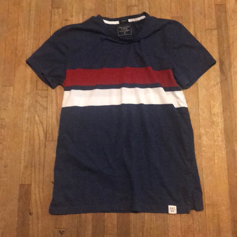 Navy crew neck t shirt.